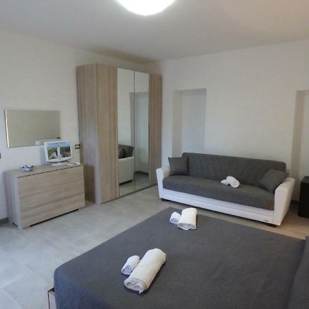 B&B Fiori Di Pesco เฟอร์ติเลีย ภายนอก รูปภาพ