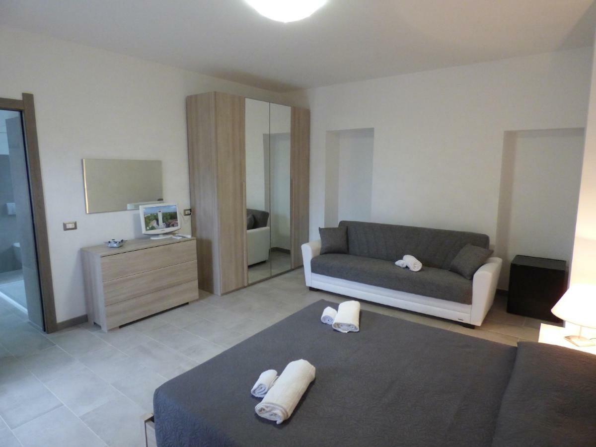 B&B Fiori Di Pesco เฟอร์ติเลีย ภายนอก รูปภาพ