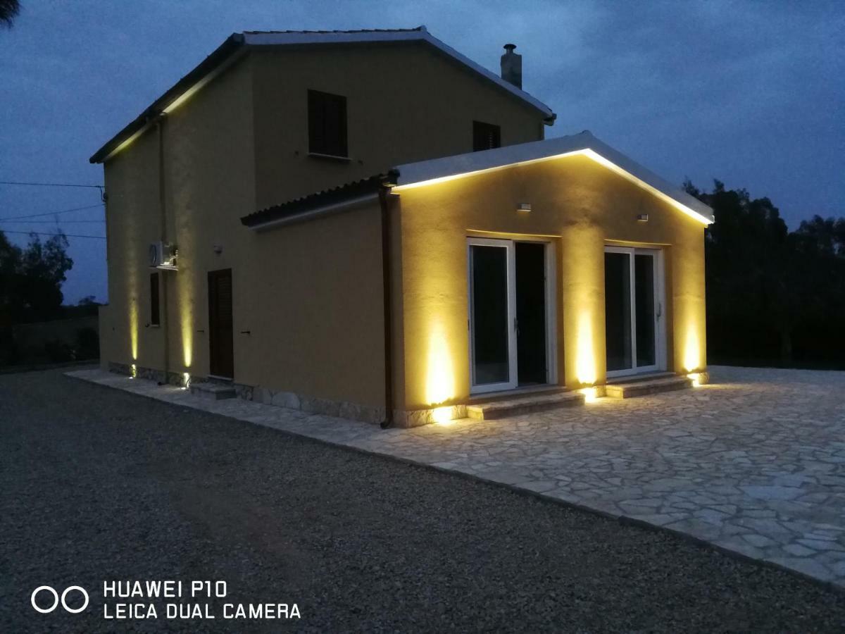B&B Fiori Di Pesco เฟอร์ติเลีย ภายนอก รูปภาพ