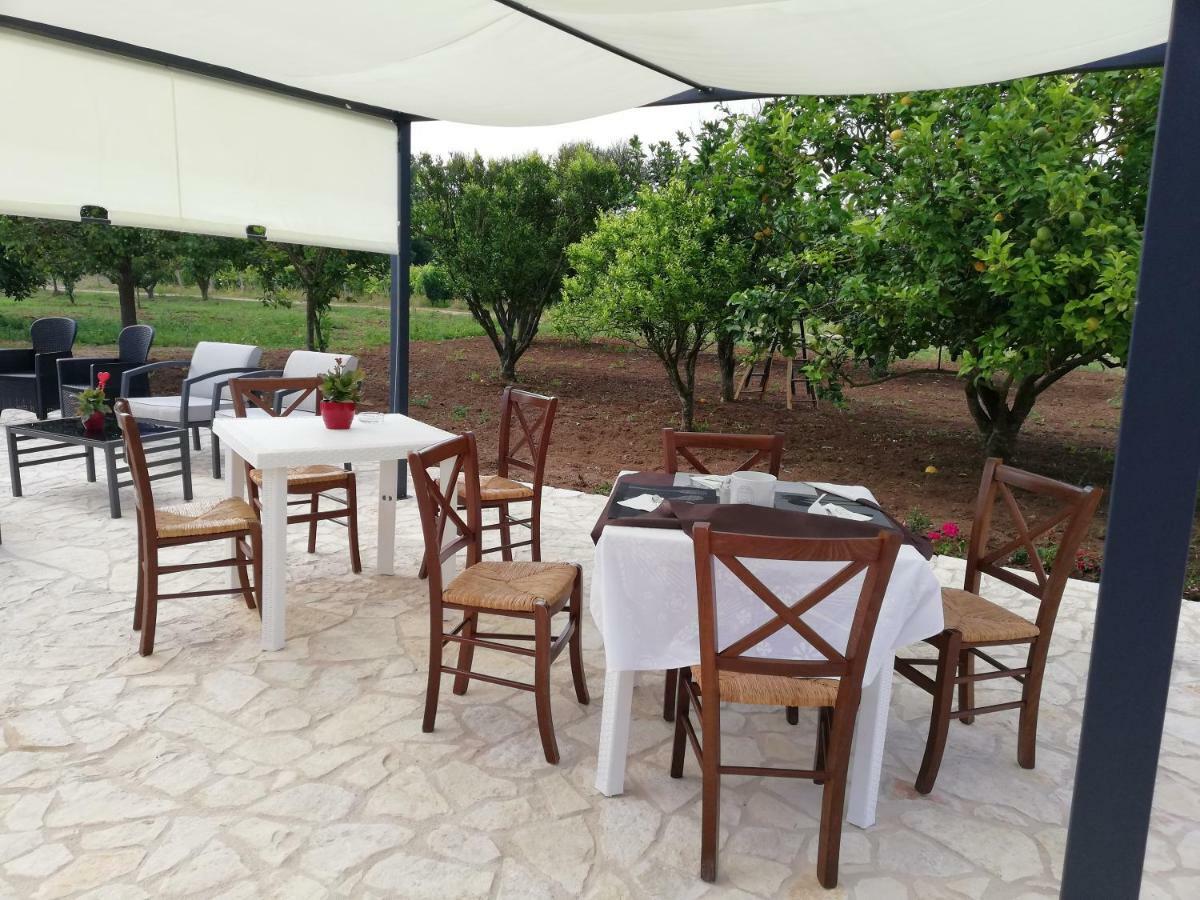 B&B Fiori Di Pesco เฟอร์ติเลีย ภายนอก รูปภาพ