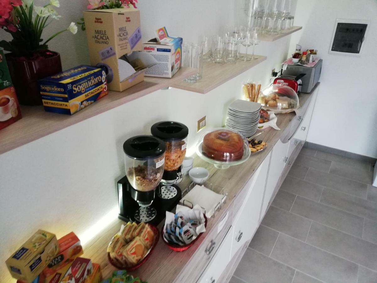 B&B Fiori Di Pesco เฟอร์ติเลีย ภายนอก รูปภาพ